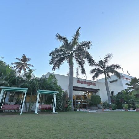 Chryso Hotels Pvt Ltd Ankleshwar Екстериор снимка
