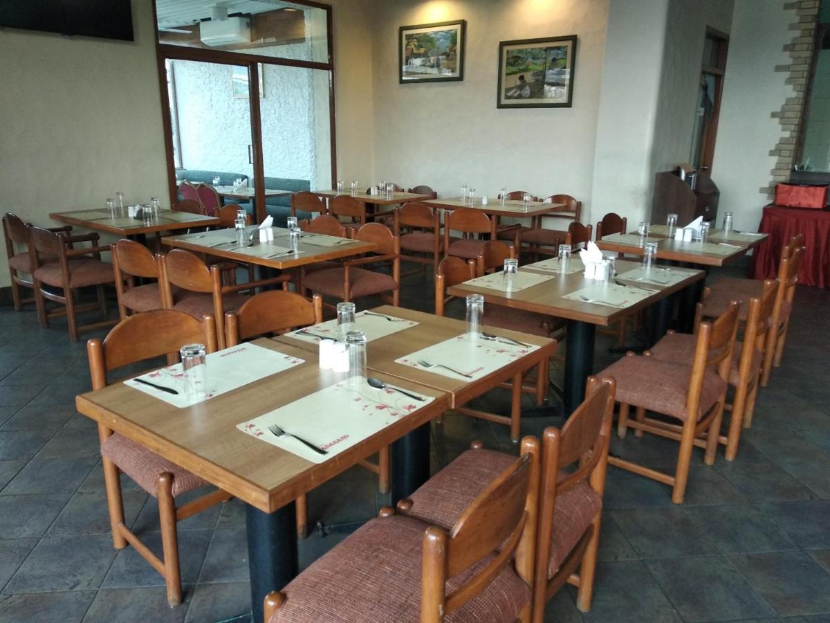 Chryso Hotels Pvt Ltd Ankleshwar Екстериор снимка