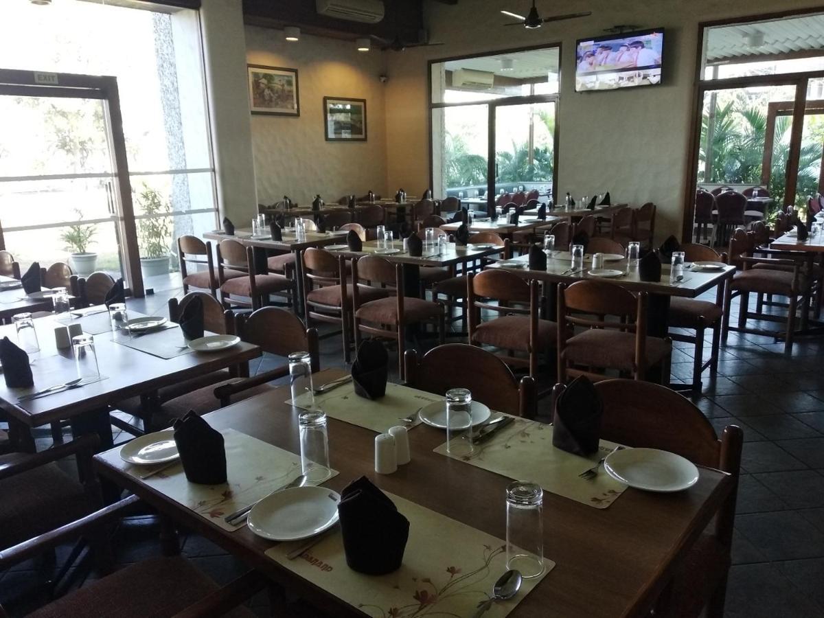 Chryso Hotels Pvt Ltd Ankleshwar Екстериор снимка