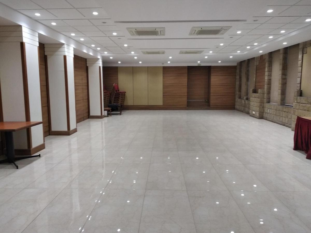 Chryso Hotels Pvt Ltd Ankleshwar Екстериор снимка