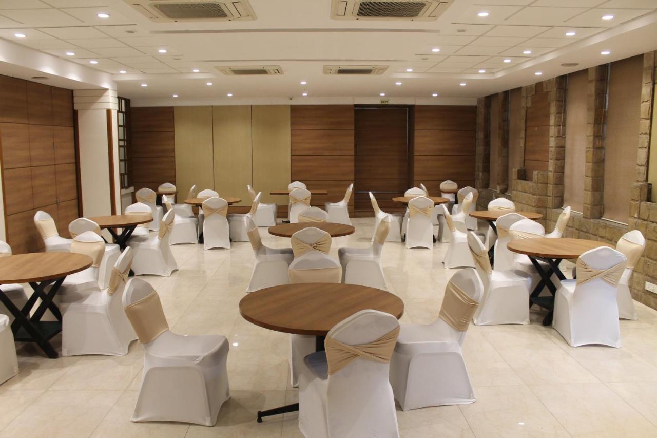 Chryso Hotels Pvt Ltd Ankleshwar Екстериор снимка