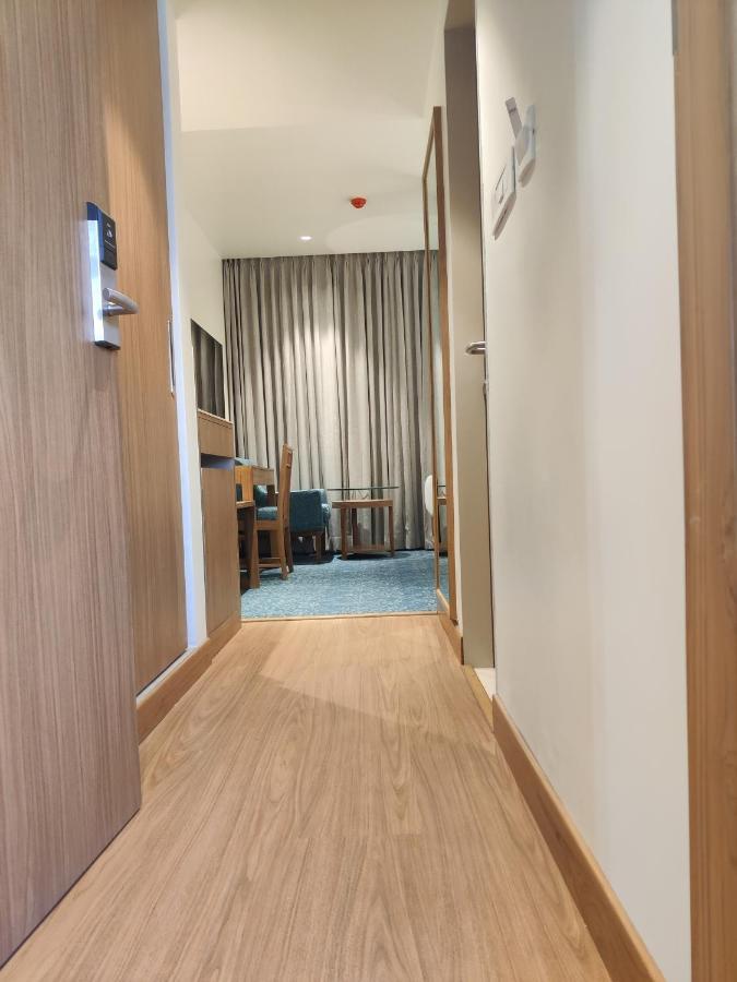 Chryso Hotels Pvt Ltd Ankleshwar Екстериор снимка
