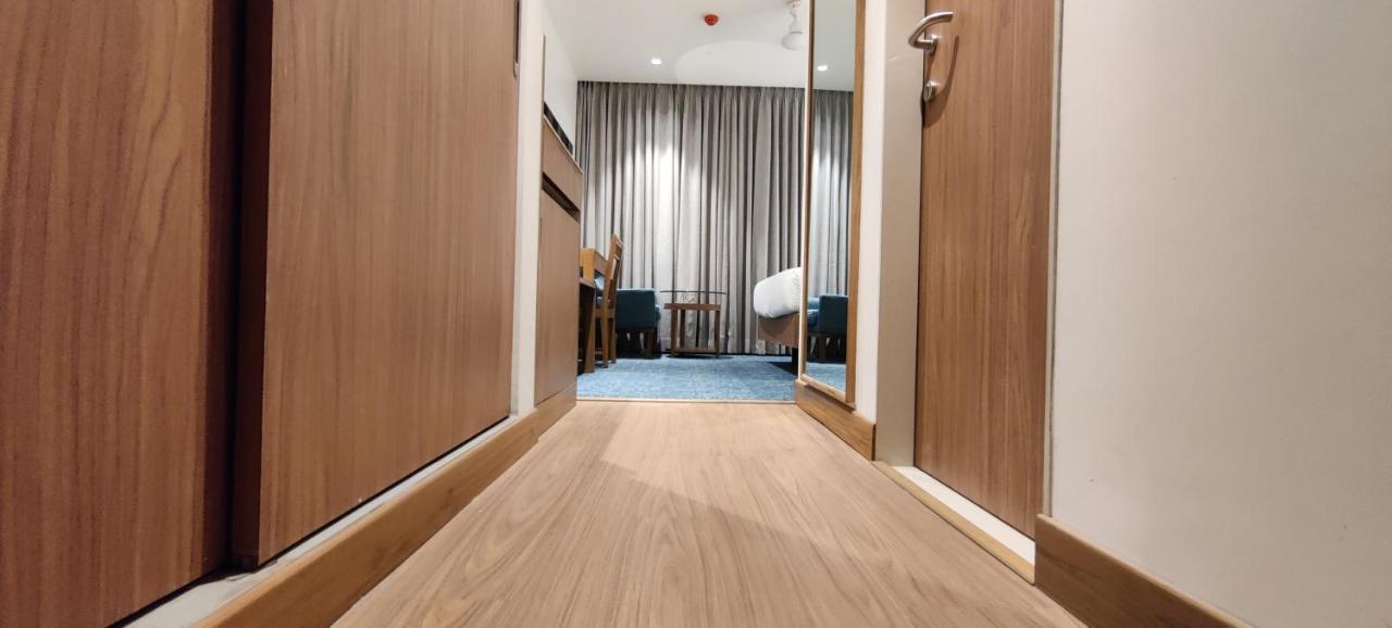 Chryso Hotels Pvt Ltd Ankleshwar Екстериор снимка
