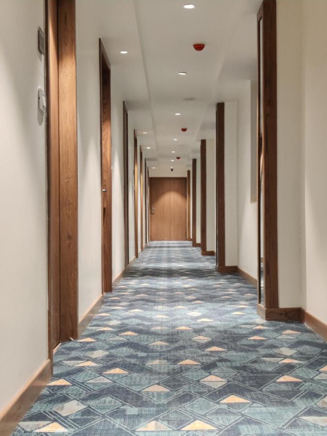 Chryso Hotels Pvt Ltd Ankleshwar Екстериор снимка