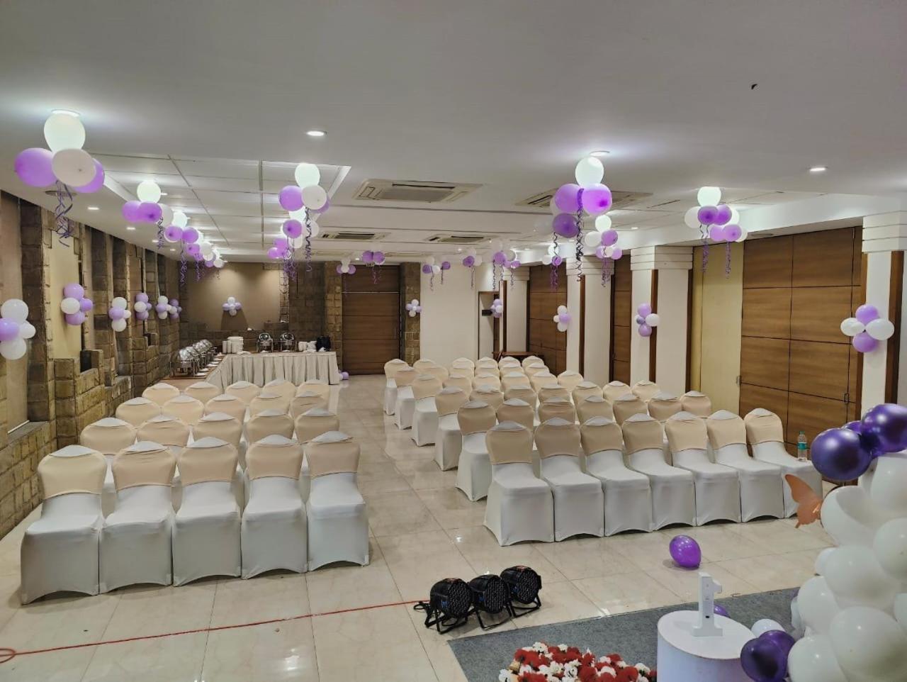 Chryso Hotels Pvt Ltd Ankleshwar Екстериор снимка